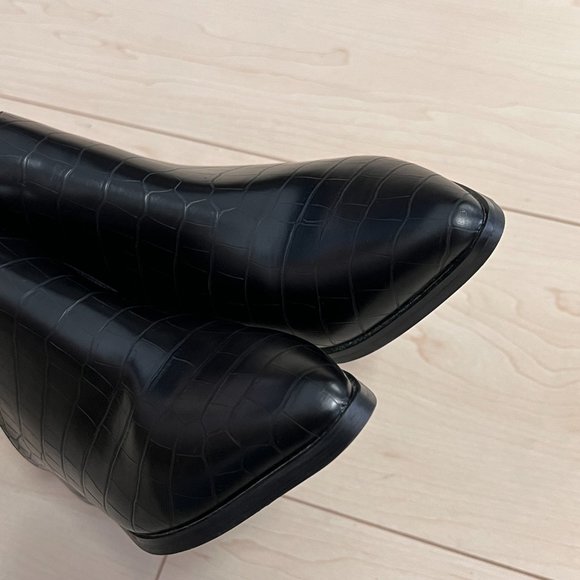 Steve Madden Faux Croc Embossed Vegan Leather Ankle Booties Black Sz 38 - Picture 6 of 10